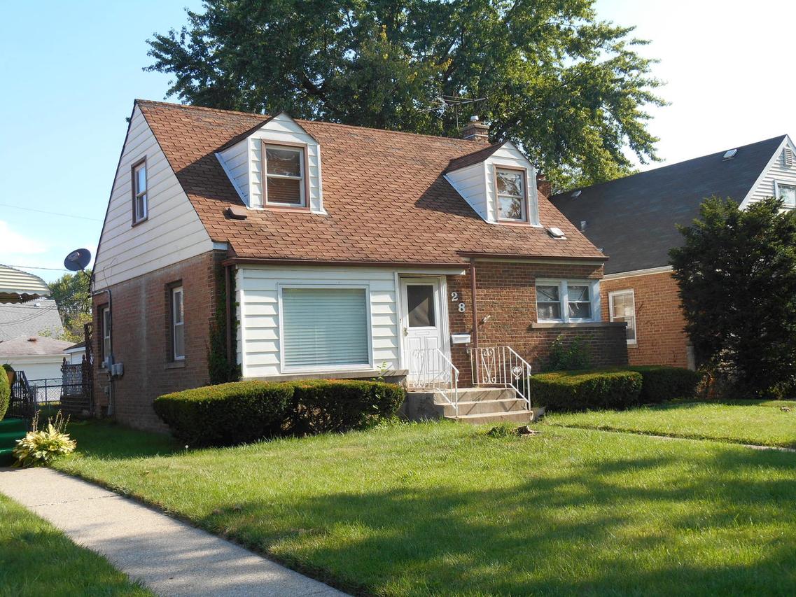 28 165th Pl., Calumet City, IL 60409