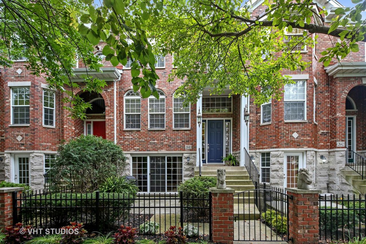 2640 Blakely Ln., Naperville, IL 60540