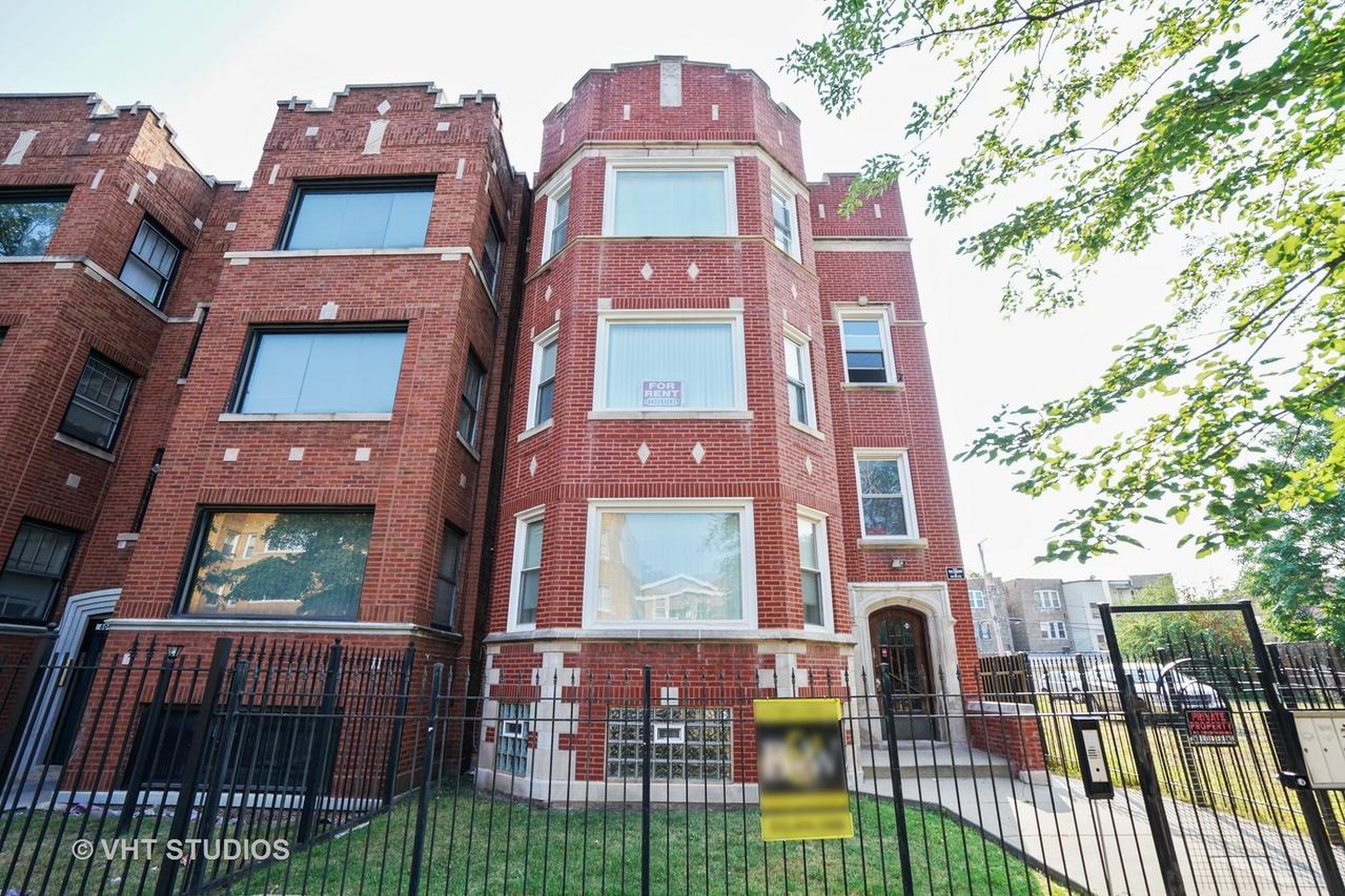 7815 S Kingston Ave., Chicago, IL 60649