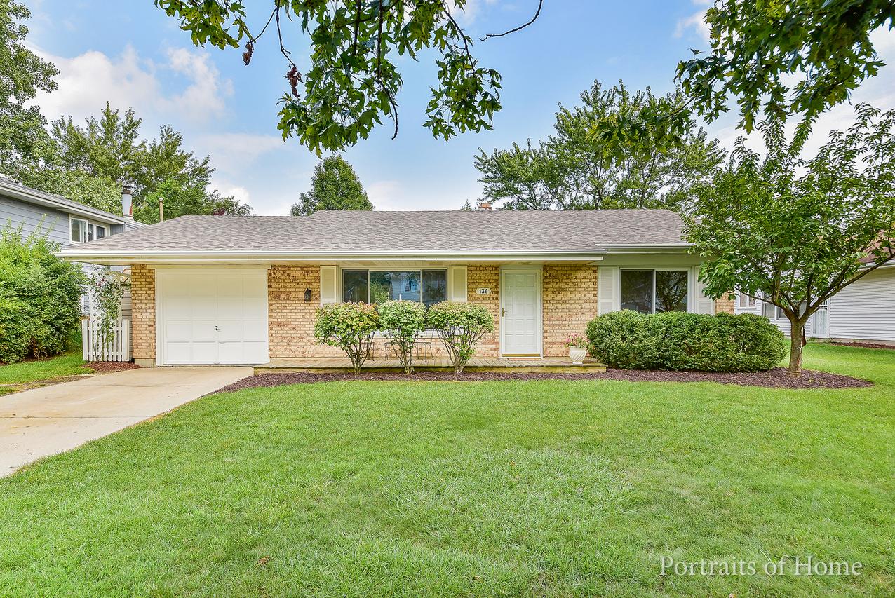 136 Richmond Dr., Bolingbrook, IL 60440
