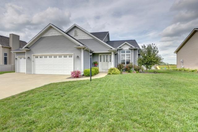 1102 Reagan Dr., St. Joseph, IL 61873