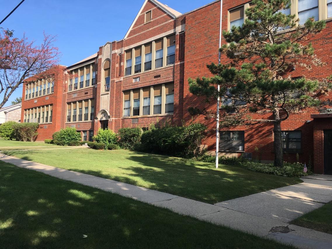 530 E Highland Ave. #C8, Villa Park, IL 60181