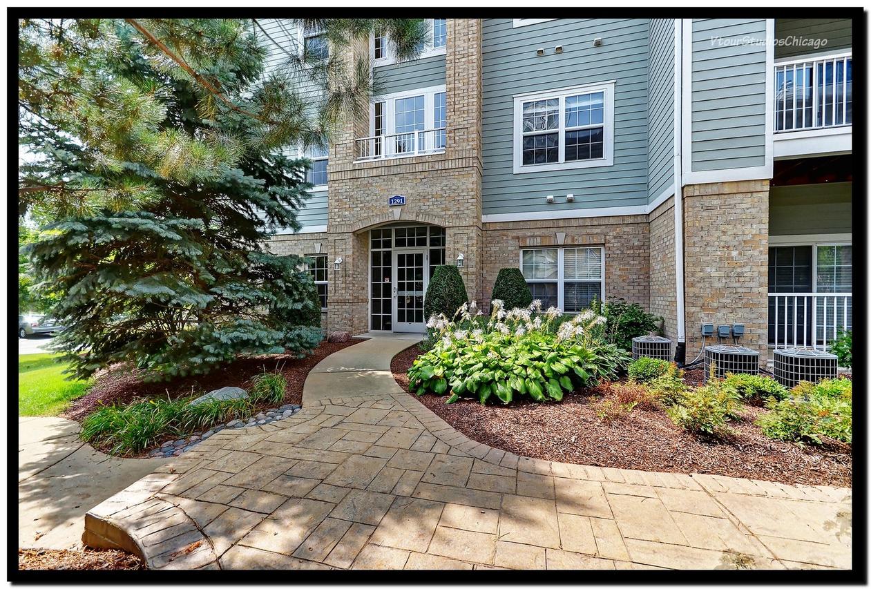 1291 Lake St. #206, Addison, IL 60101