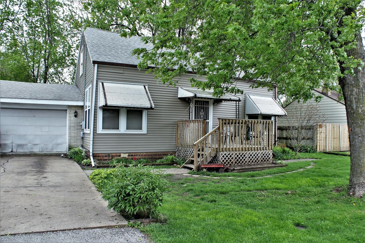 635 Maple Ave., Machesney Park, IL 61115