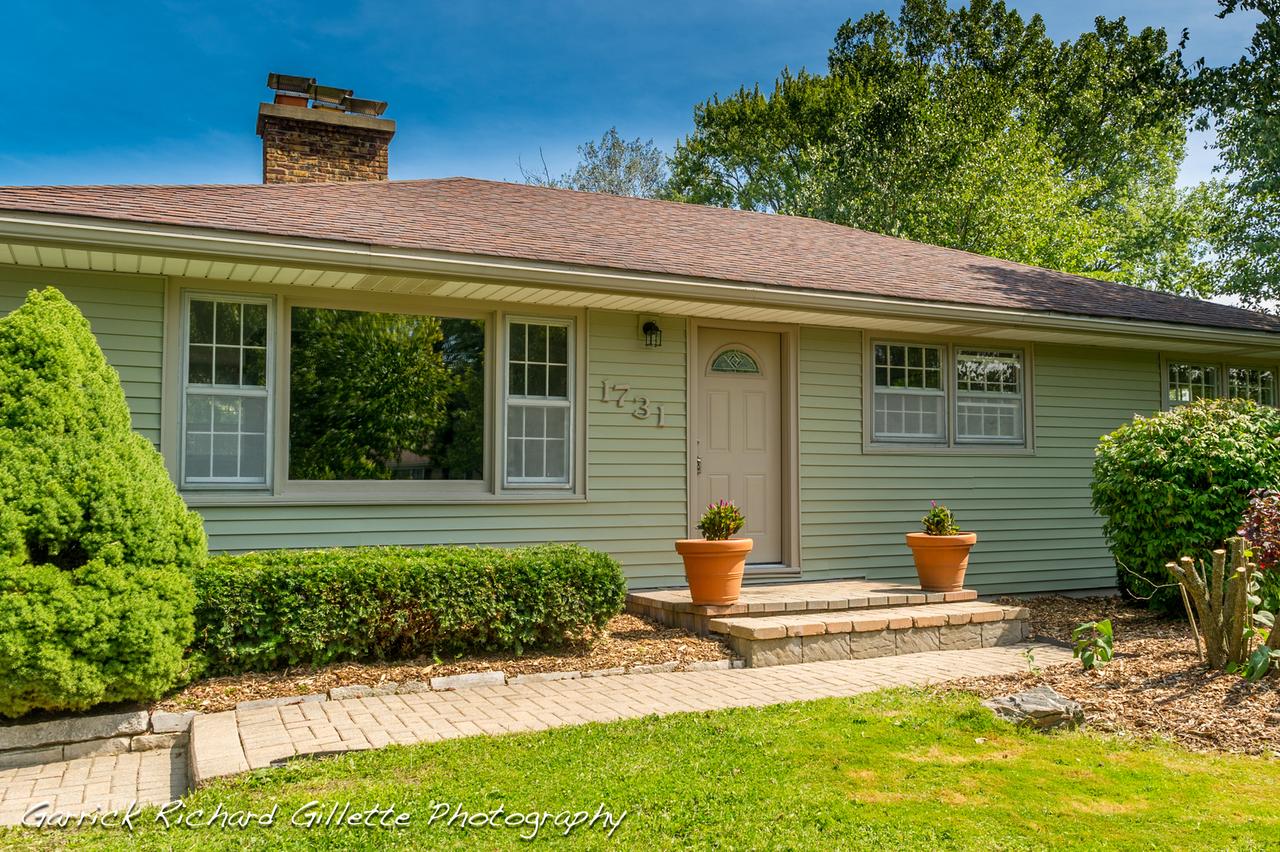 1731 Gary Ave., Aurora, IL 60505