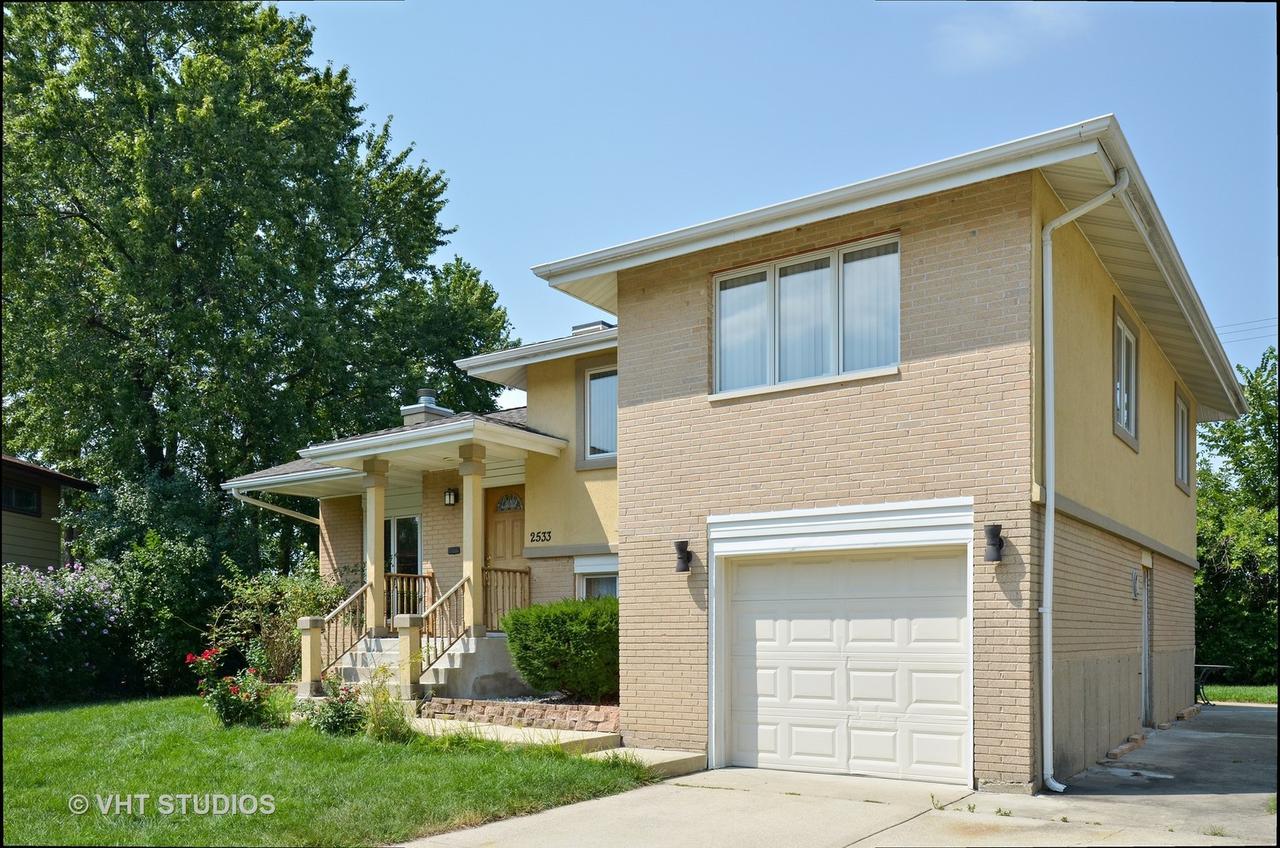 2533 Allison Ct., Glenview, IL 60025