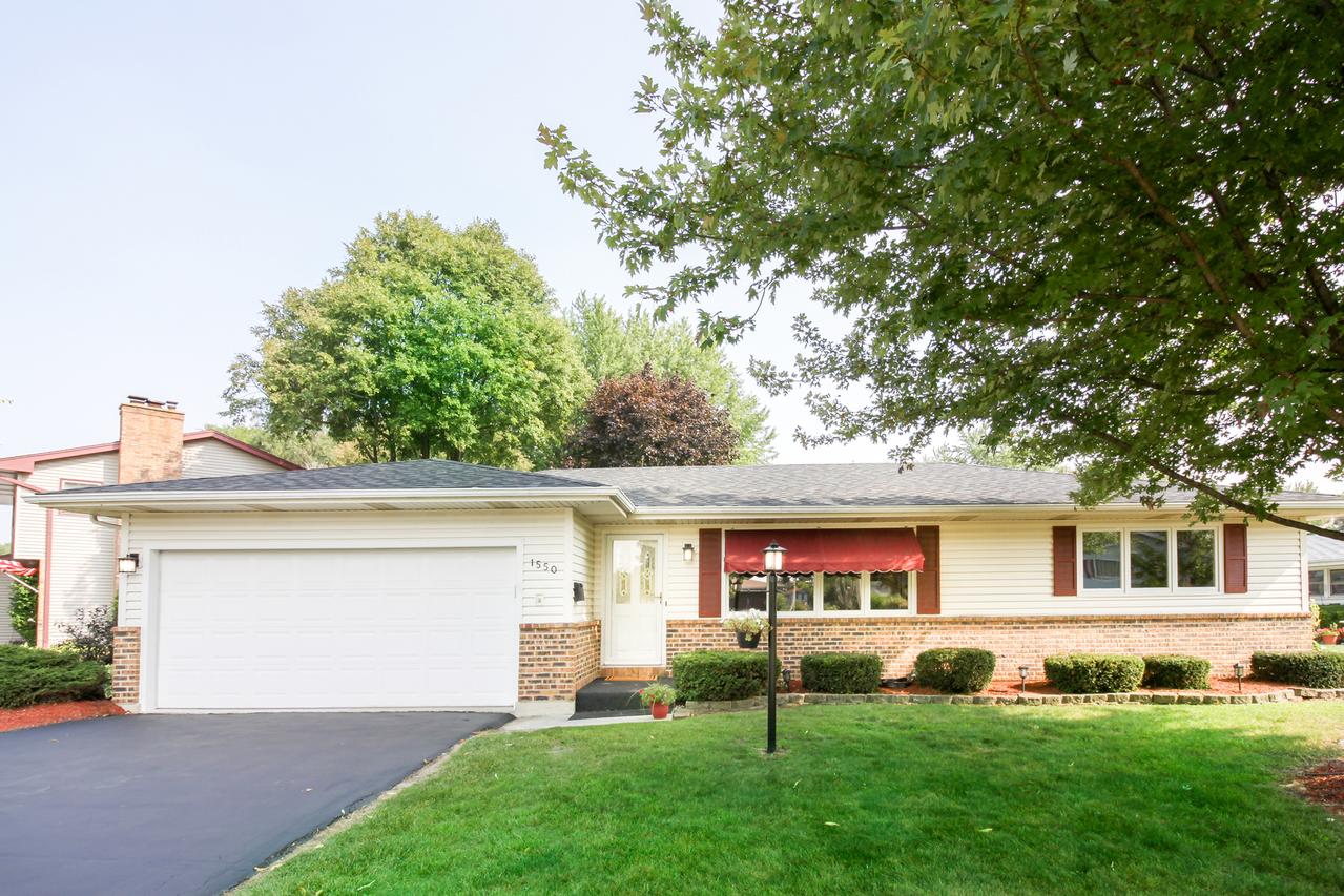 1550 Crestwood Ct., Aurora, IL 60506
