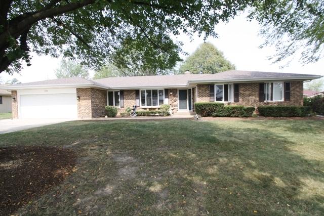 328 Hillside Ct., Schaumburg, IL 60193