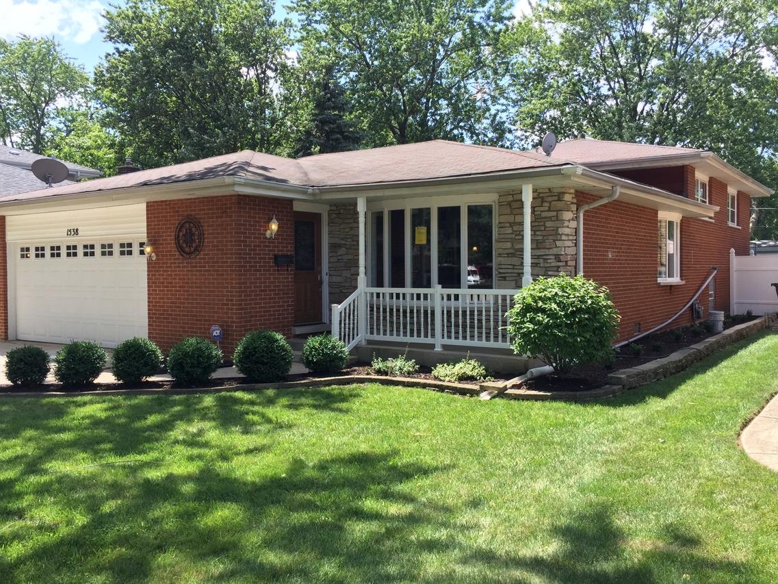 1538 King Dr., Berkeley, IL 60163