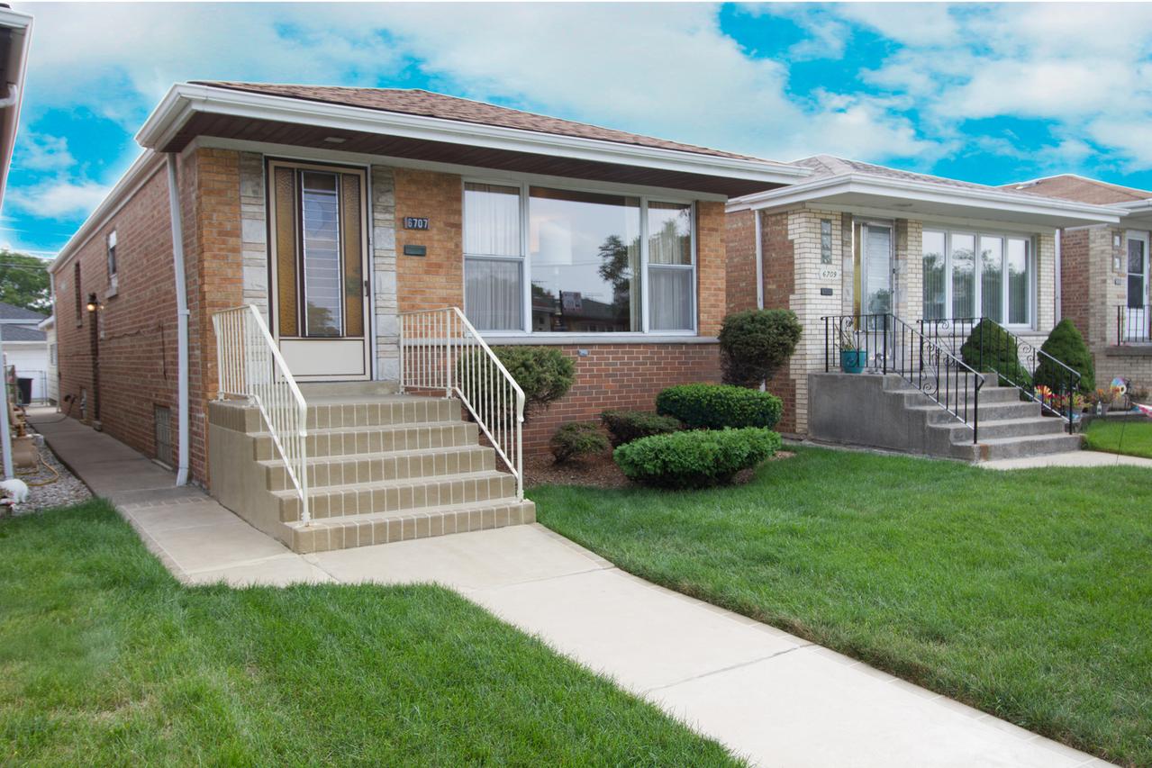 6707 W 63rd St., Chicago, IL 60638