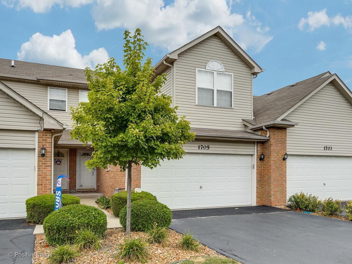 1705 Windward Ave., Naperville, IL 60563