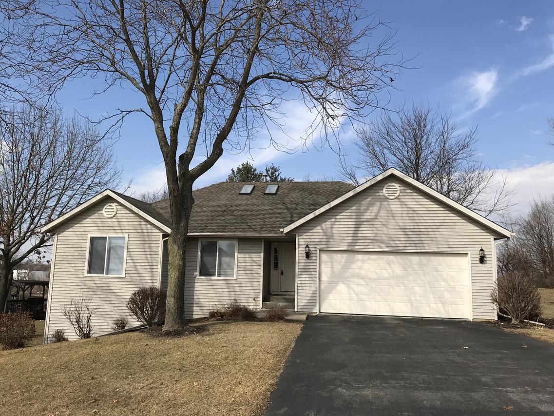 5320 Hawkeye Tr., Machesney Park, IL 61115
