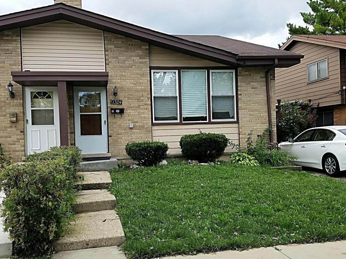 9324 N Parkside Dr., Des Plaines, IL 60016