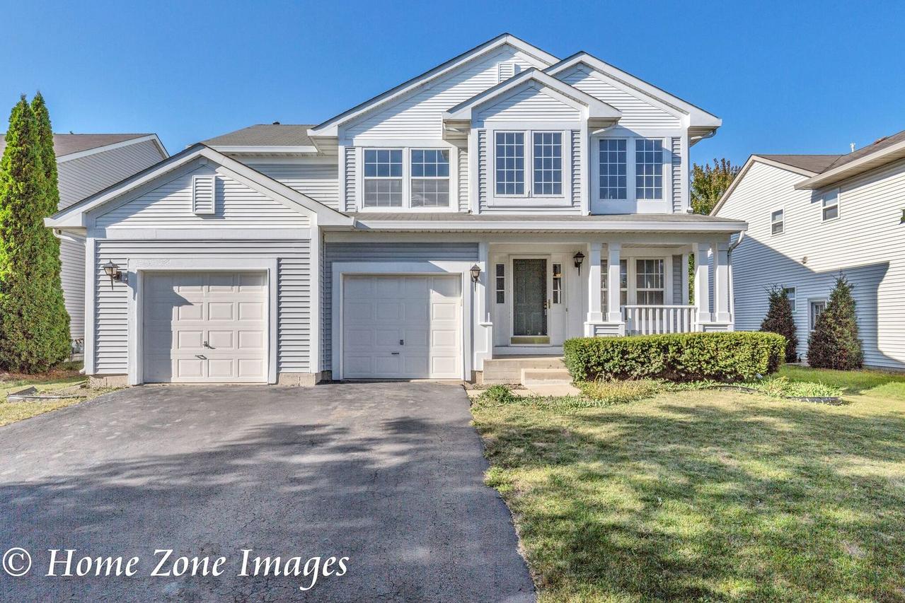 2707 Whitehall Ln., Naperville, IL 60564