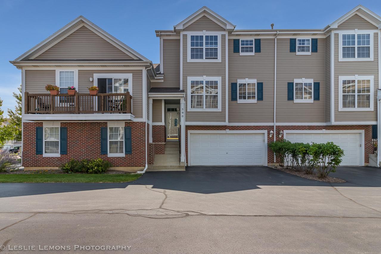 590 Declaration Ln., Aurora, IL 60502