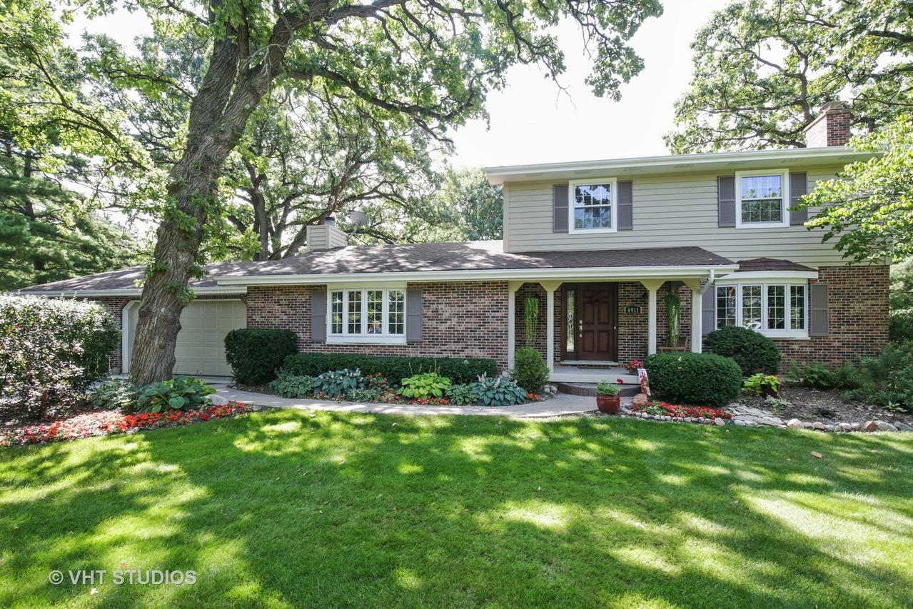 4911 Valerie Dr., Crystal Lake, IL 60014