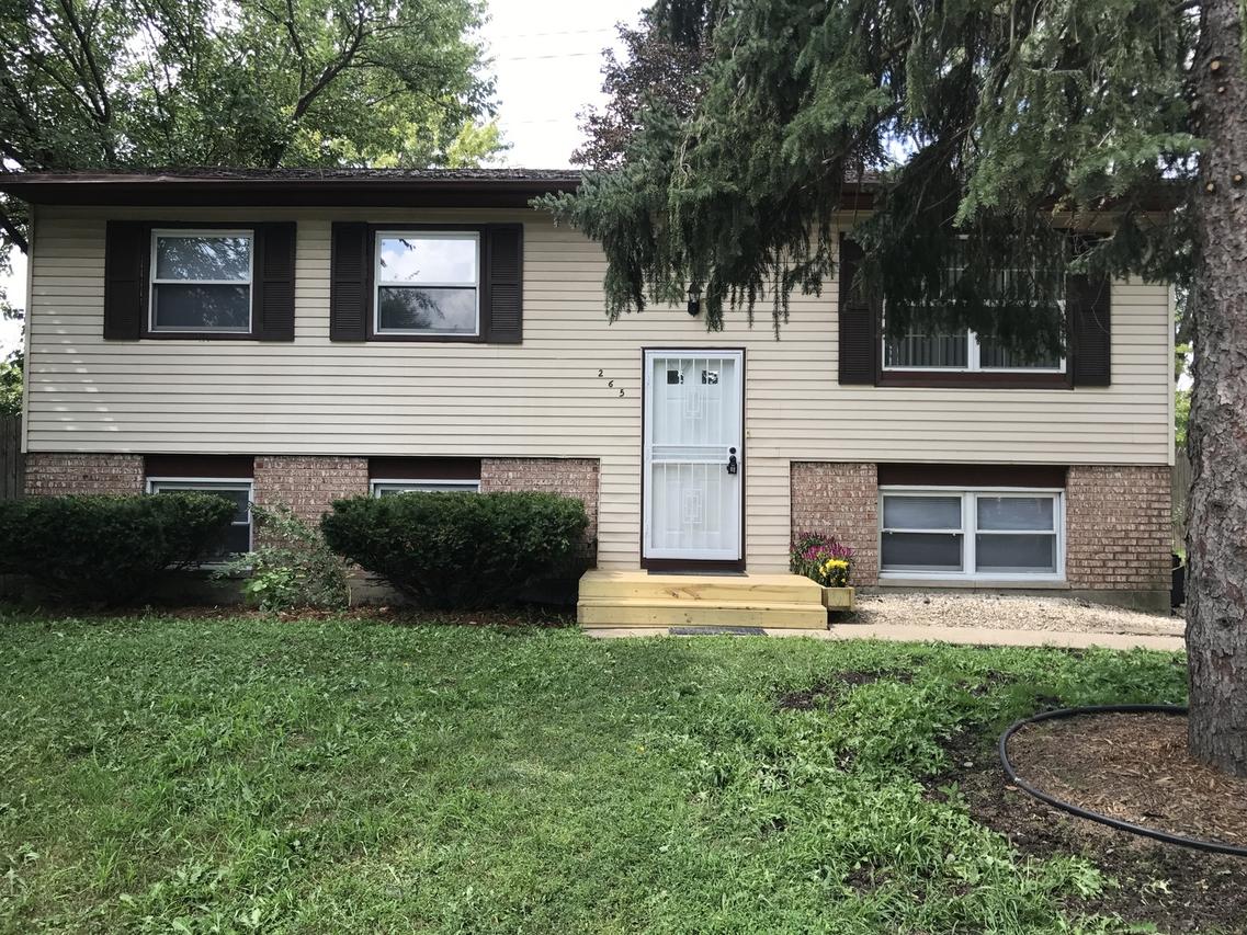 265 Creekside Dr., Bolingbrook, IL 60440