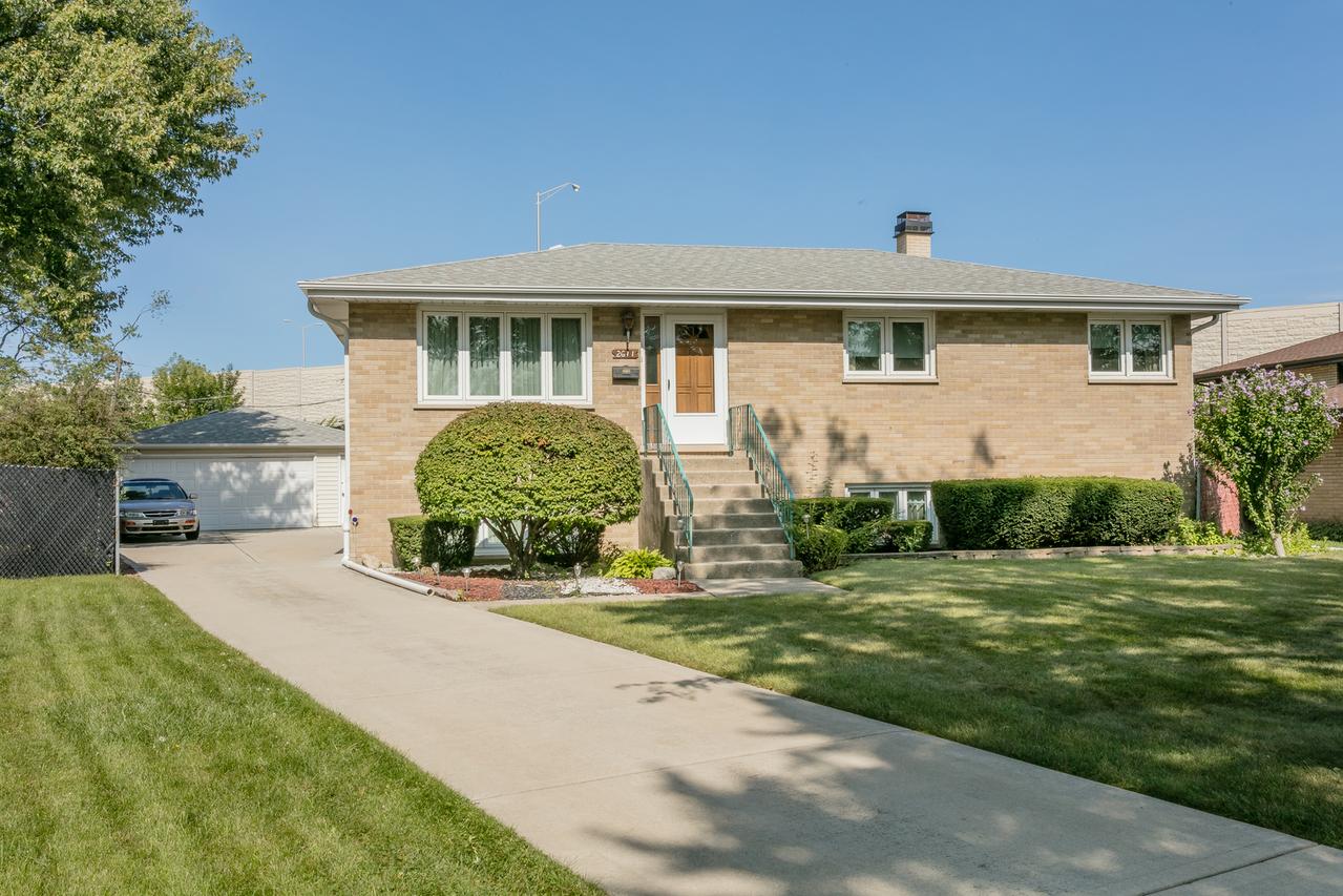 2611 Rusty Dr., Des Plaines, IL 60018