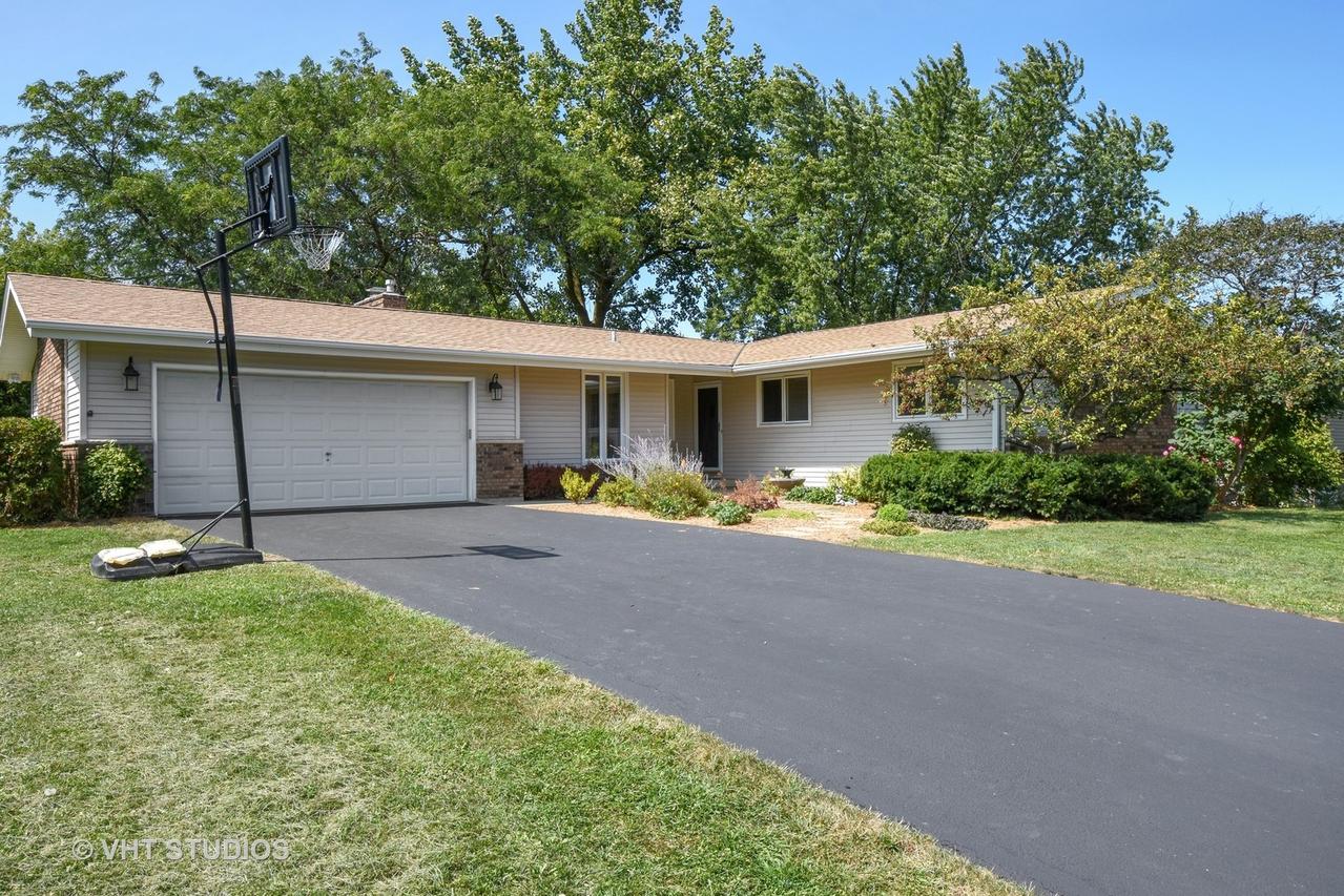 1228 Prairie Ave., Barrington, IL 60010