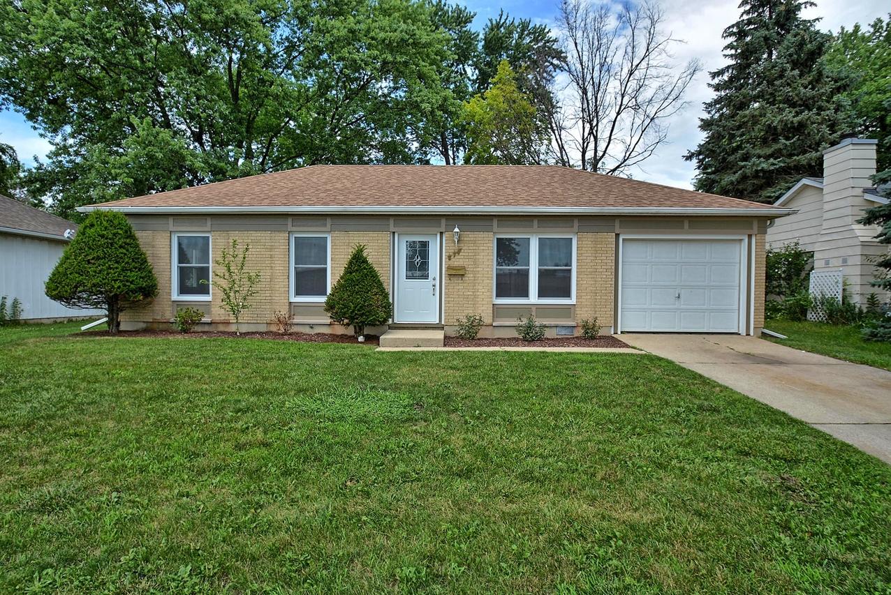 714 Newland Ave., Romeoville, IL 60446