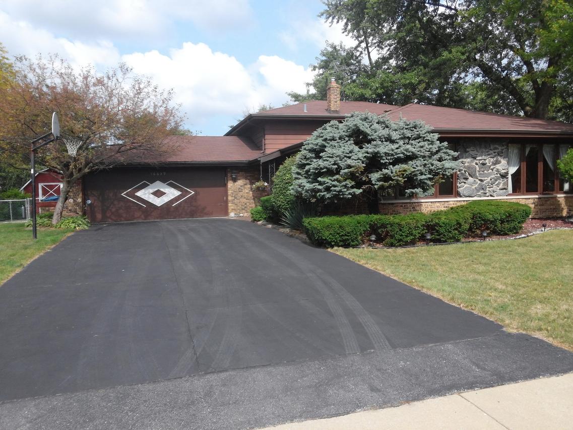 16659 Thornton Ave., South Holland, IL 60473