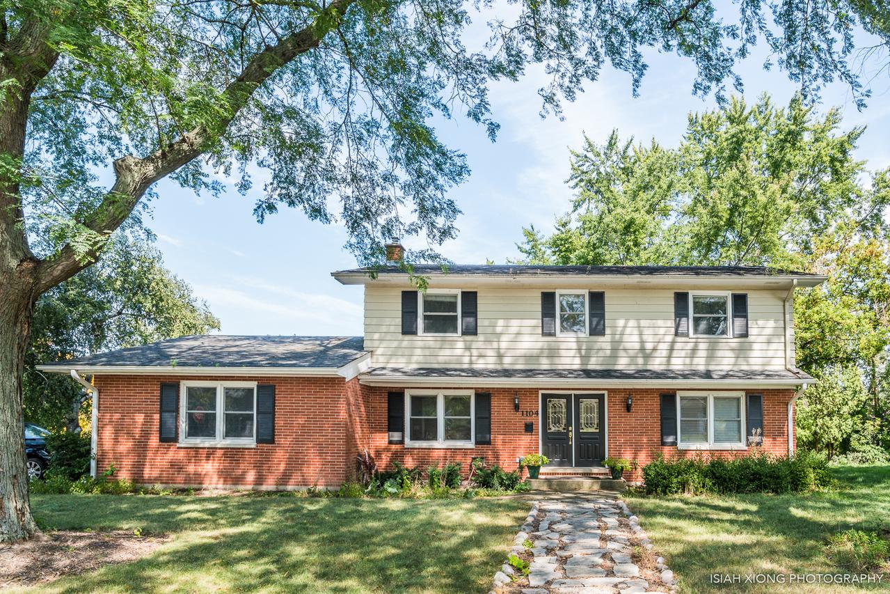 1104 Sweet Bay Ct., Naperville, IL 60540