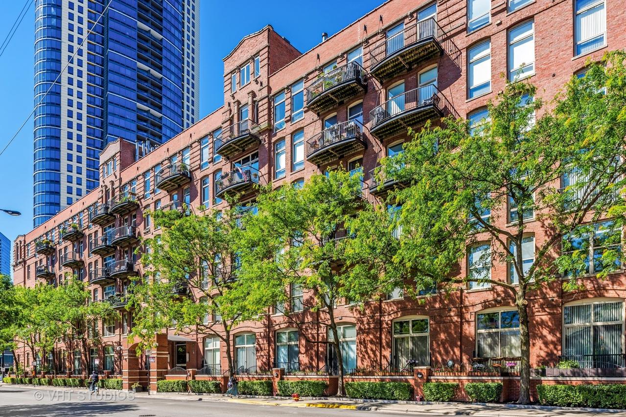 550 N Kingsbury St. #217, Chicago, IL 60654