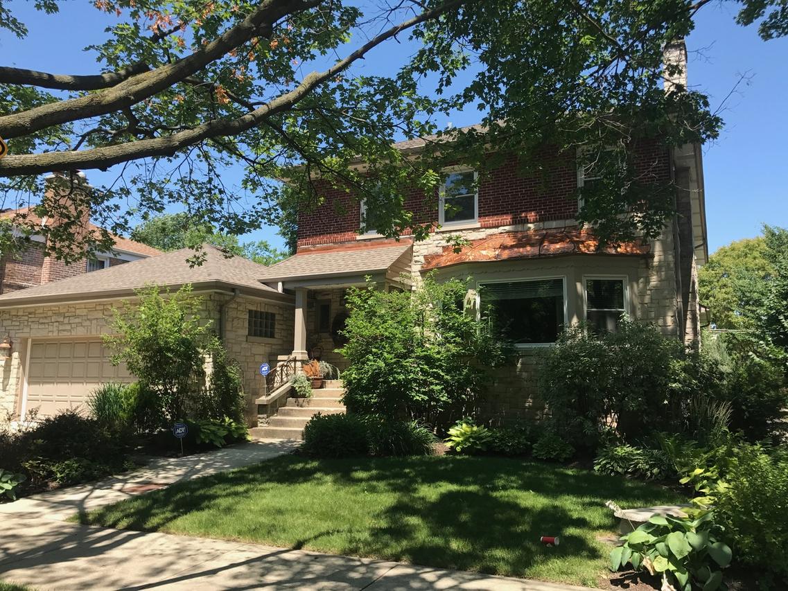 2900 W Birchwood Ave., Chicago, IL 60645