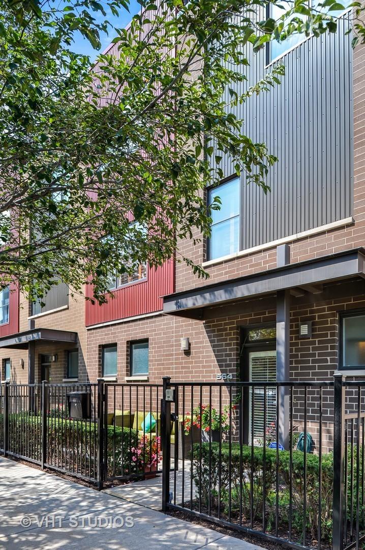 564 W 16th St., Chicago, IL 60616