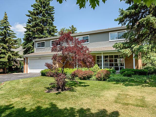 2710 Appletree Ln., Northbrook, IL 60062