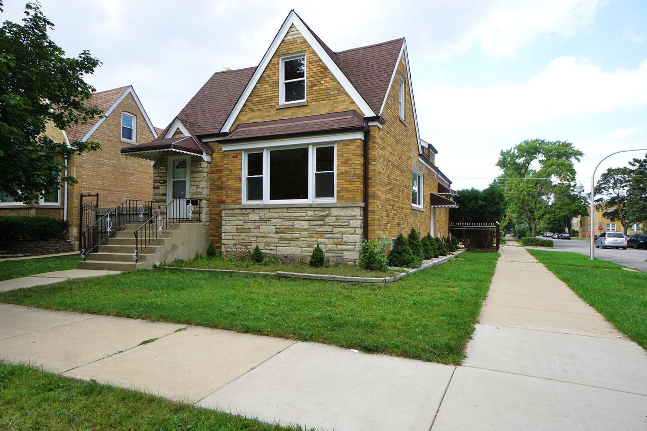 5300 W George St., Chicago, IL 60641