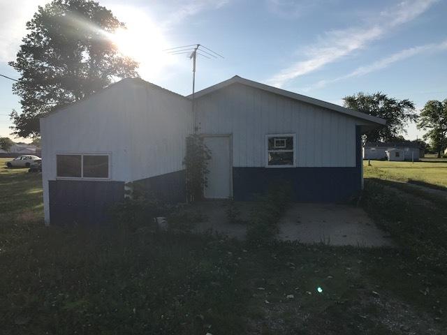 505 Ash St., Edgewood, IL 62426