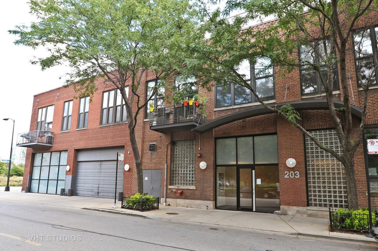 203 S Sangamon St. #207, Chicago, IL 60607