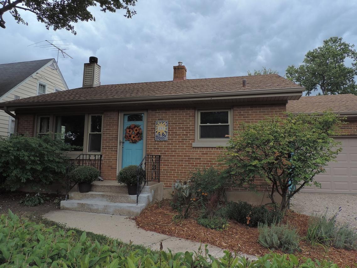 217 Anderson Blvd., Geneva, IL 60134