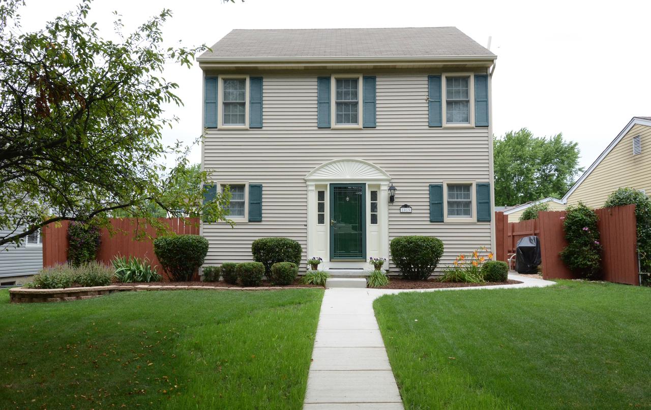 1019 Britta Ln., Geneva, IL 60134