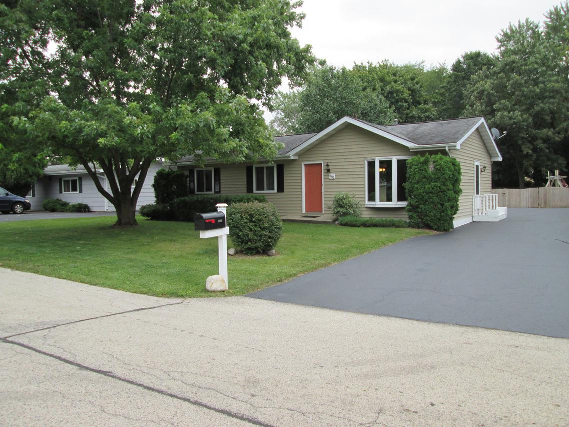 4442 Highland Ave., Crystal Lake, IL 60014