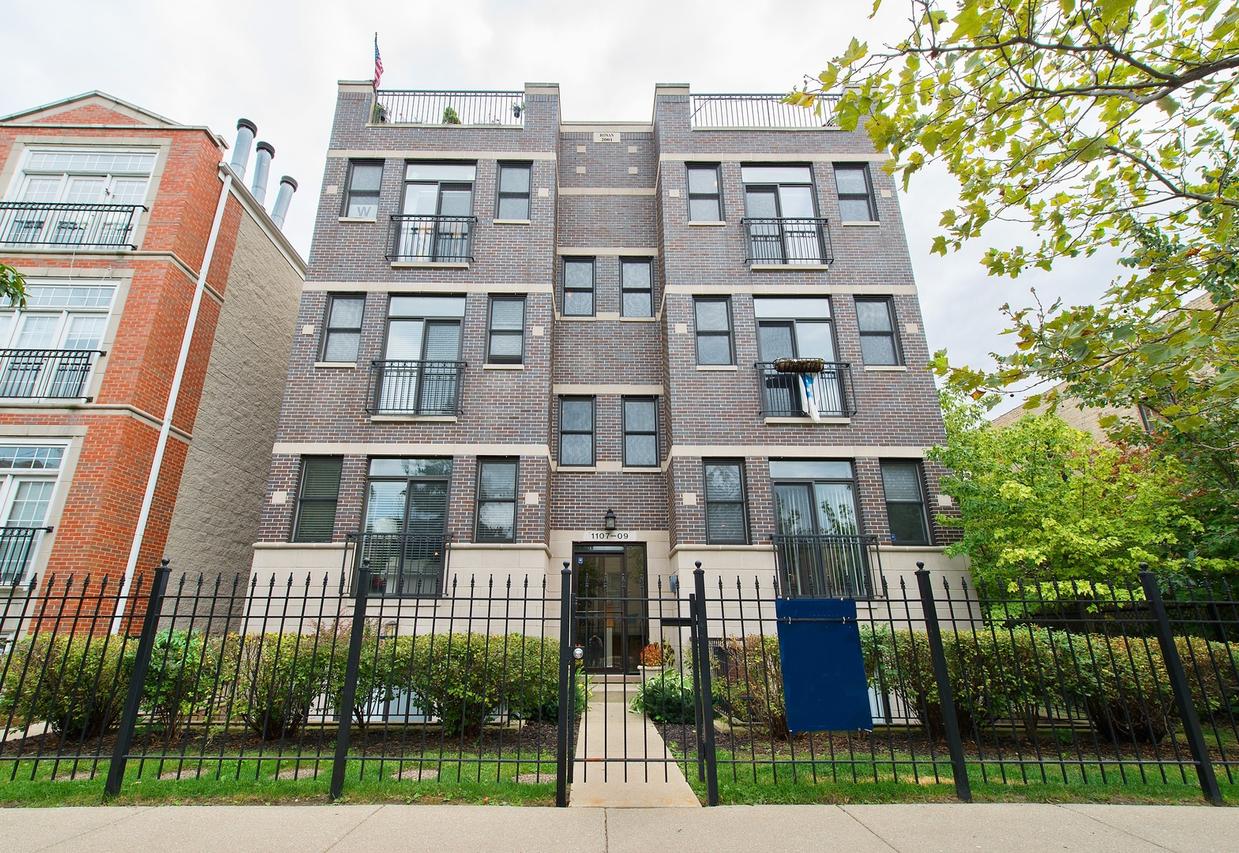 1109 W Cornelia Ave. #3W, Chicago, IL 60657