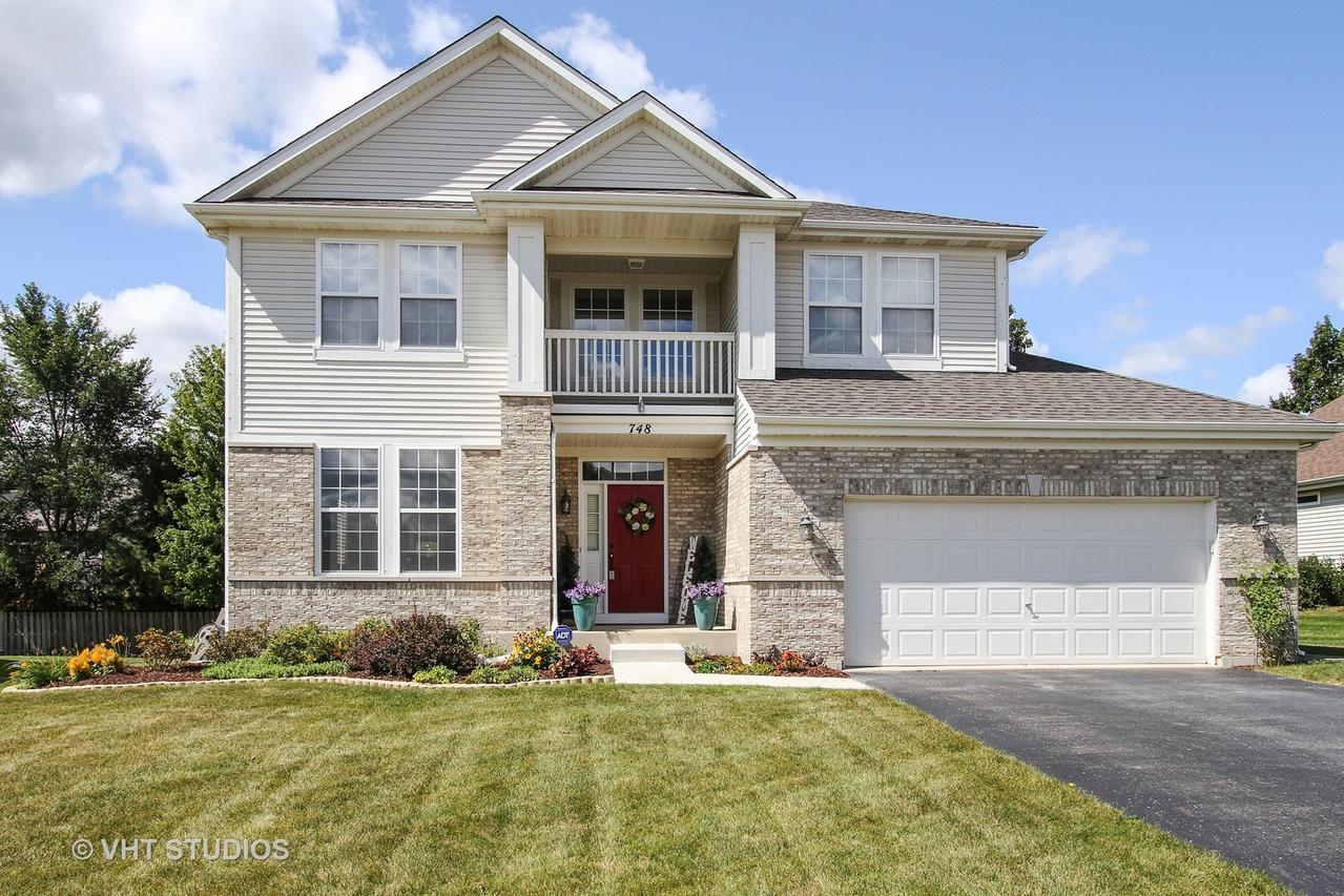 748 N Overlook Tr., Round Lake, IL 60073