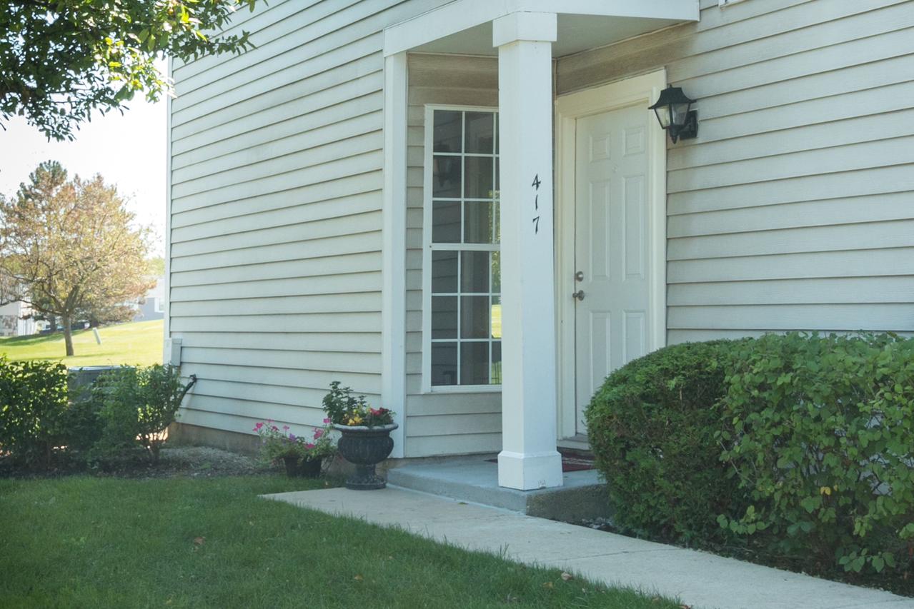 417 Drake Cir., Schaumburg, IL 60193