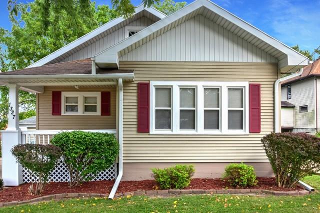 1327 S High Ave., Freeport, IL 61032