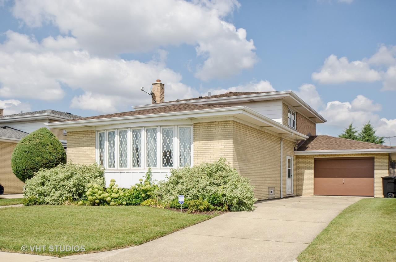 8540 W Carmen Ave., Chicago, IL 60656