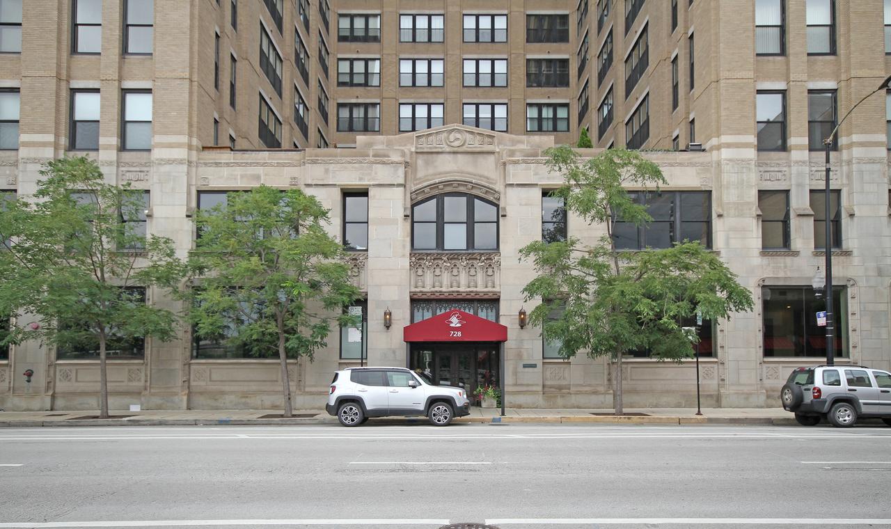 728 W Jackson Blvd. #303, Chicago, IL 60661