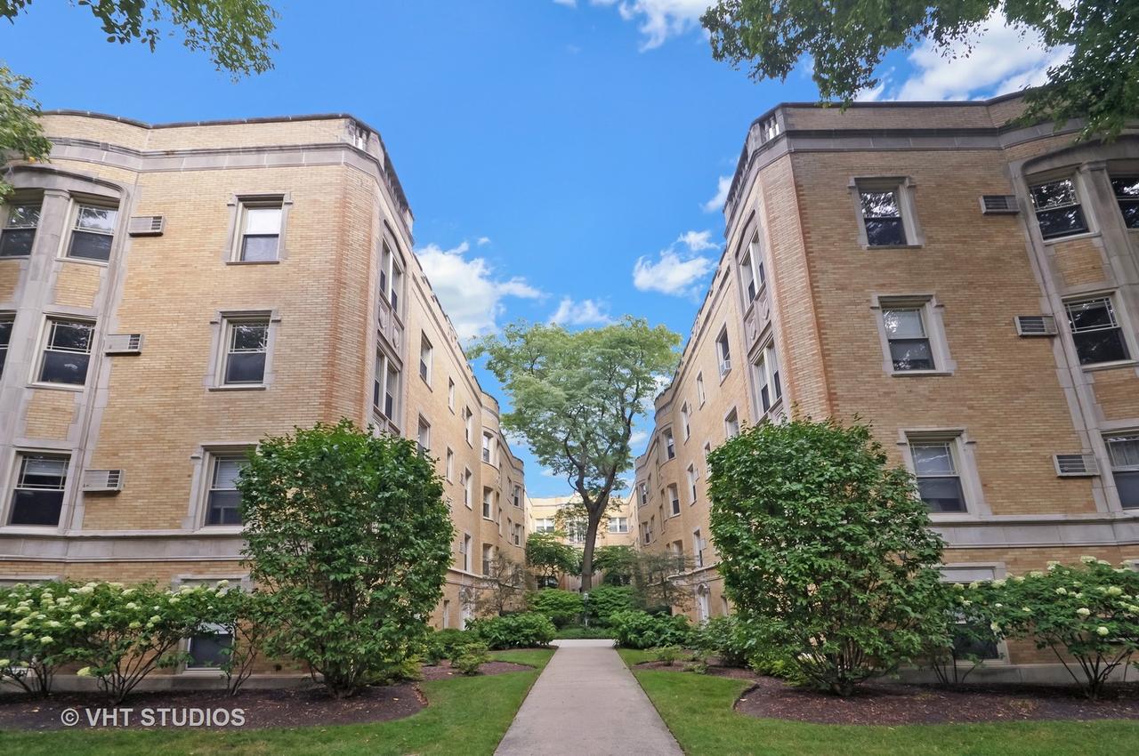 827 Forest Ave. #2W, Evanston, IL 60202
