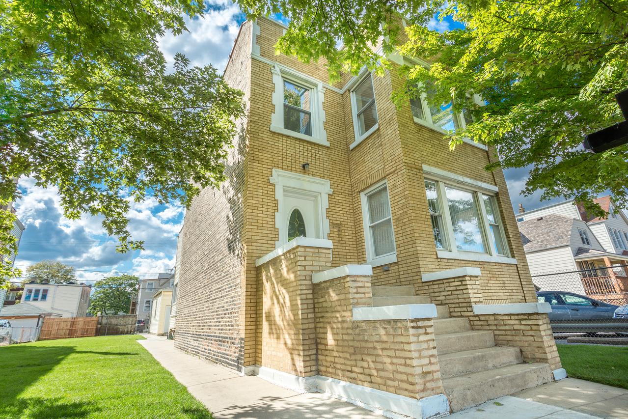 1438 S Cicero Ave., Cicero, IL 60804