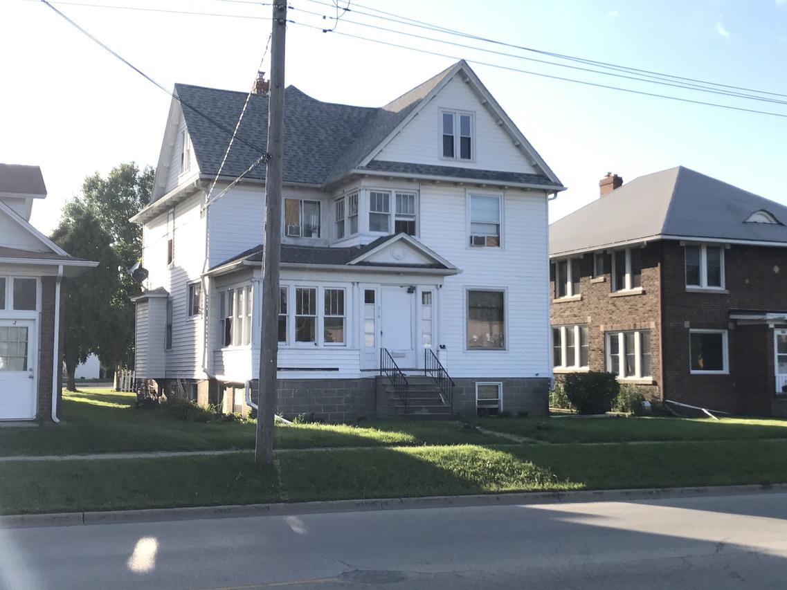 319 N 7th St., Dekalb, IL 60115