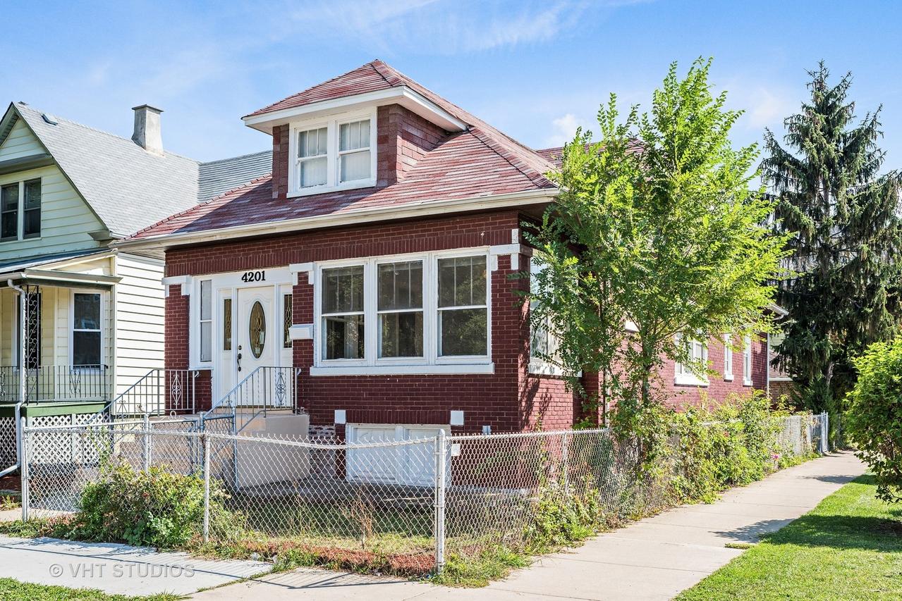 4201 N Avers Ave., Chicago, IL 60618