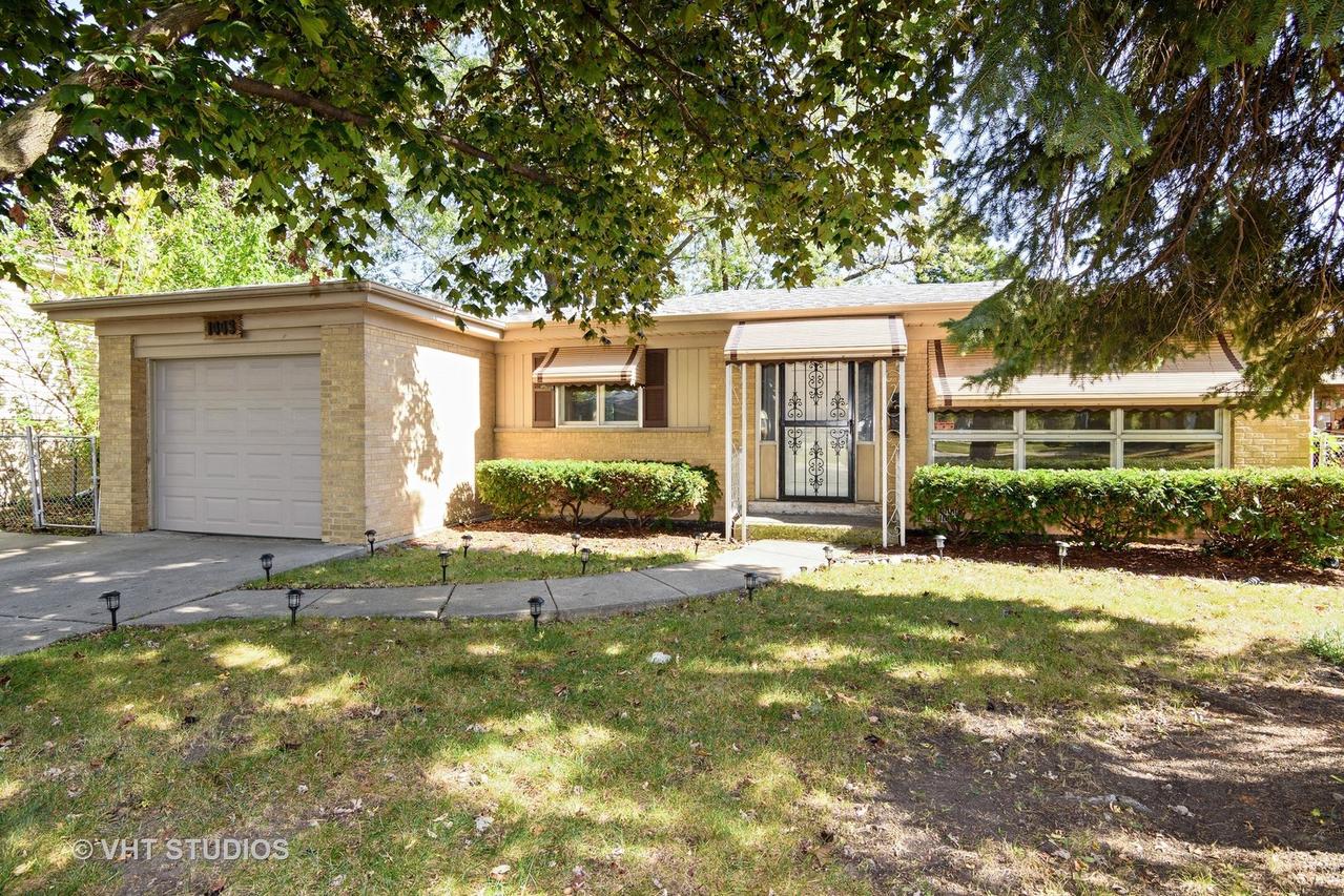 1443 S Danbury Ln., Des Plaines, IL 60018