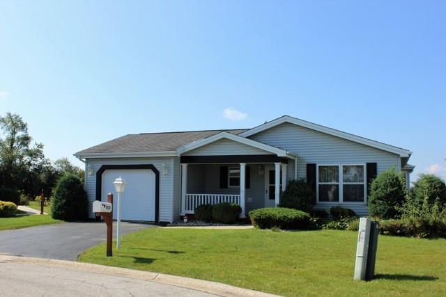 1030 Castleton Ct., Grayslake, IL 60030