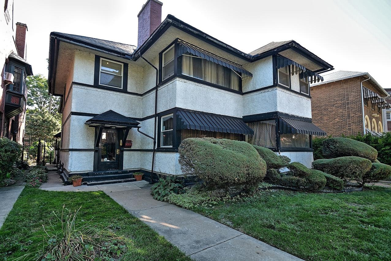 6915 S Chappel Ave., Chicago, IL 60649