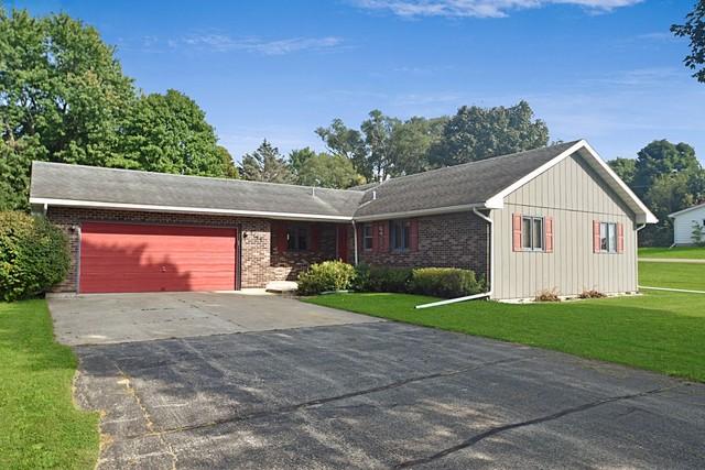 2139 Blumendahl Rd., Freeport, IL 61032